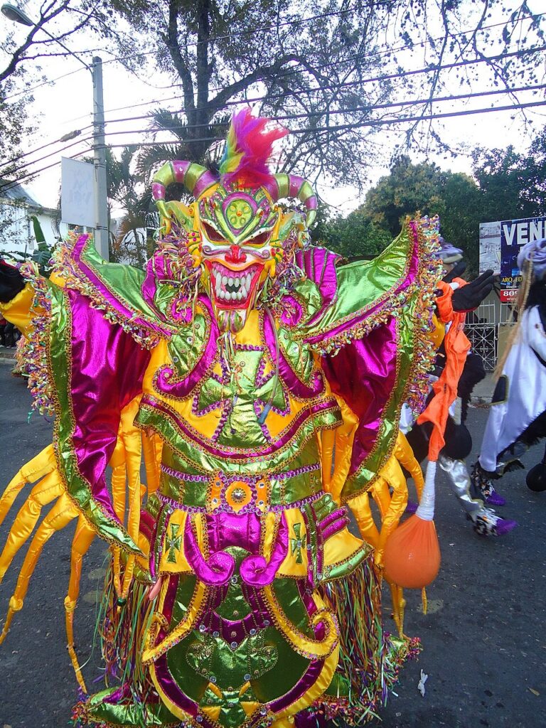 Disfraz de carnaval dominicano